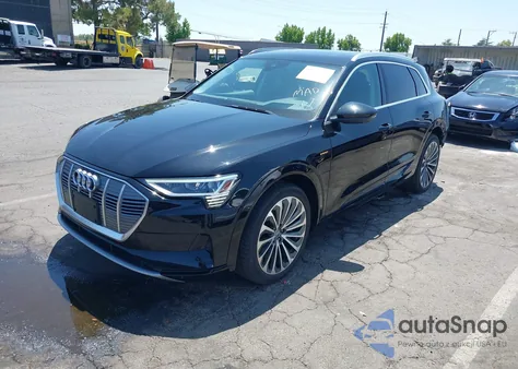 2019 Audi E-Tron Premium Plus из США, поврежденный, VIN WA1VABGE7KB023745